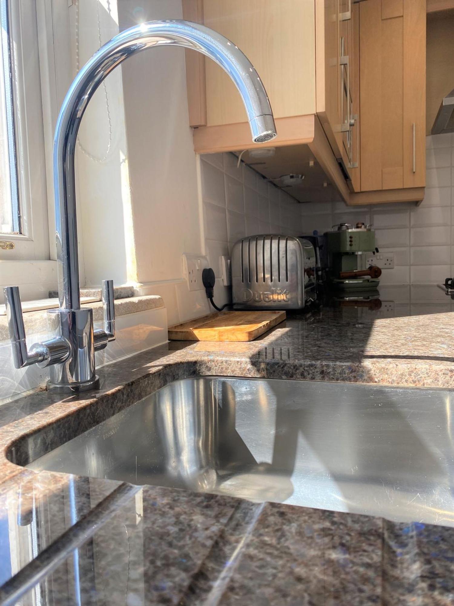 Prime Location! Detached Clifton With Parking